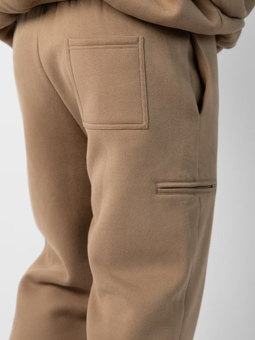 UNMUKT Essential Relaxed Sweatpants